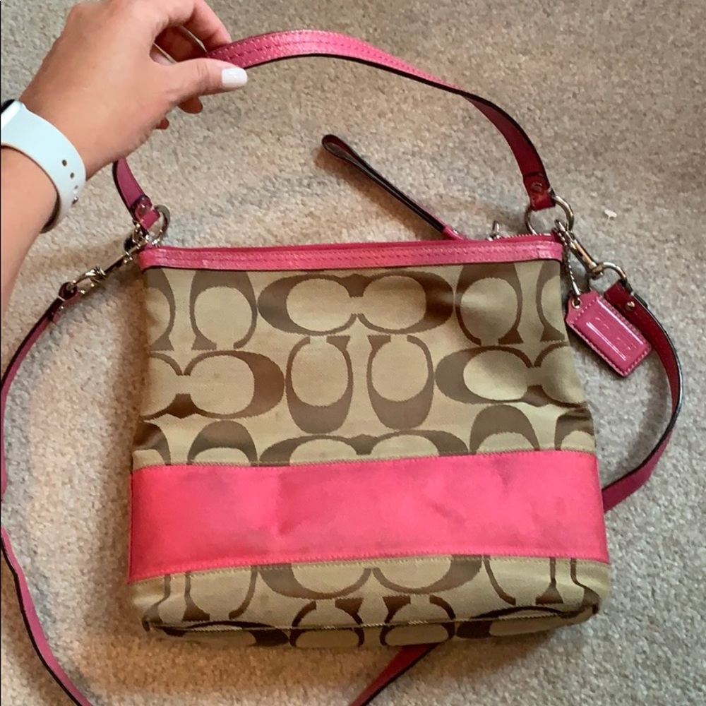 Pink coach purse - Picture 2 of 3